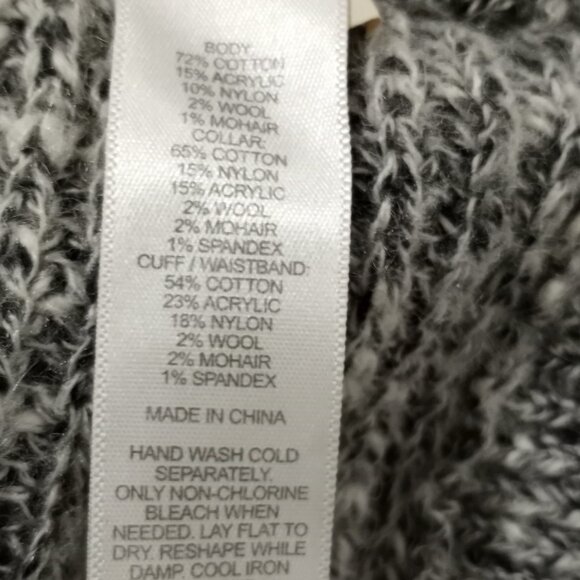 EXPRESS OFF THE SHOULDER MOTTLED GREY CHUNKY KNIT SWEATER WOMEN SIZE L - Picture 3 of 6